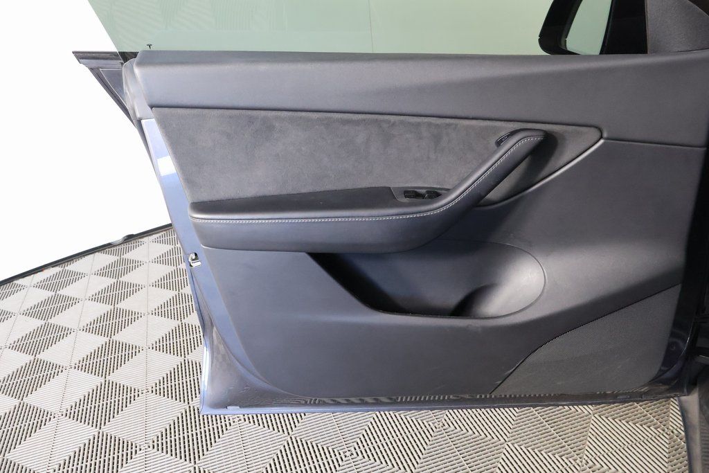 Thumbnail: 2021 Tesla Model Y - 12