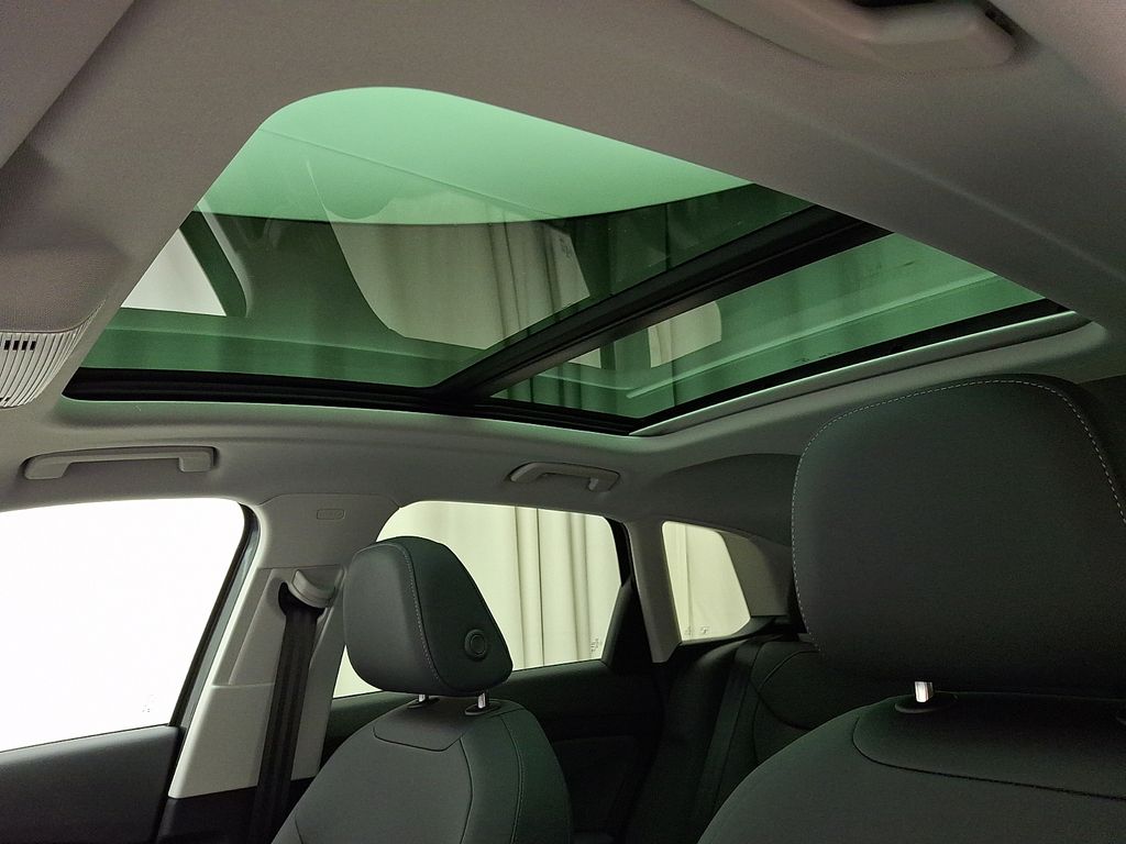Thumbnail: 2026 Audi Q3 - 10