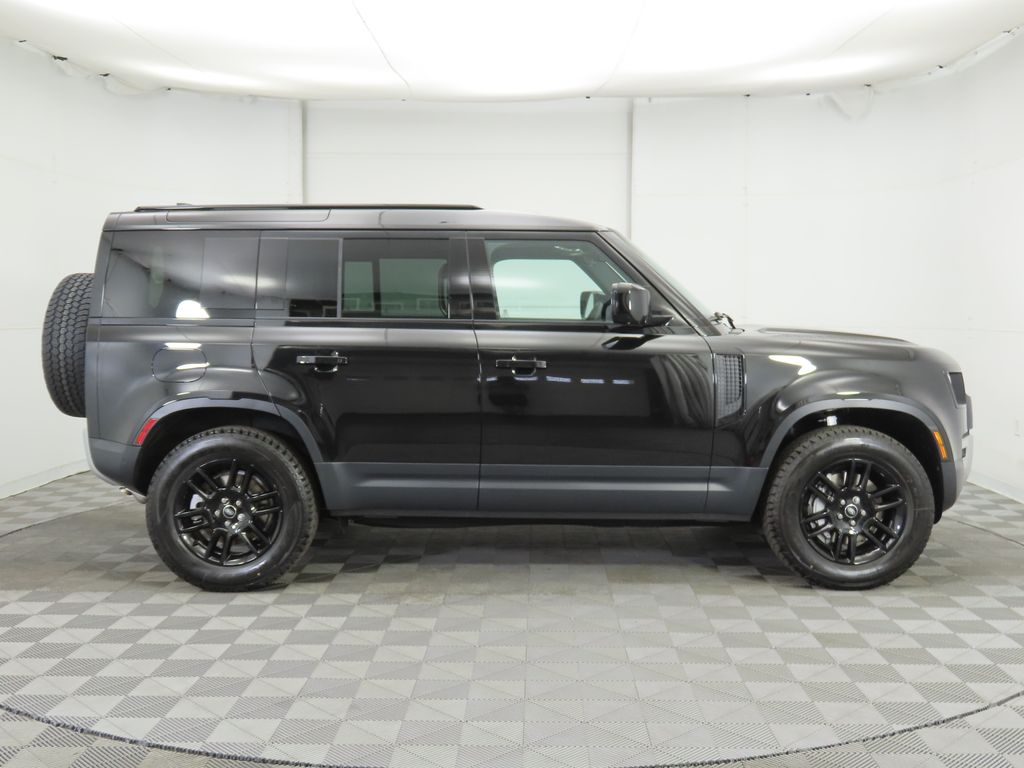 2025 Land Rover Defender 110 4