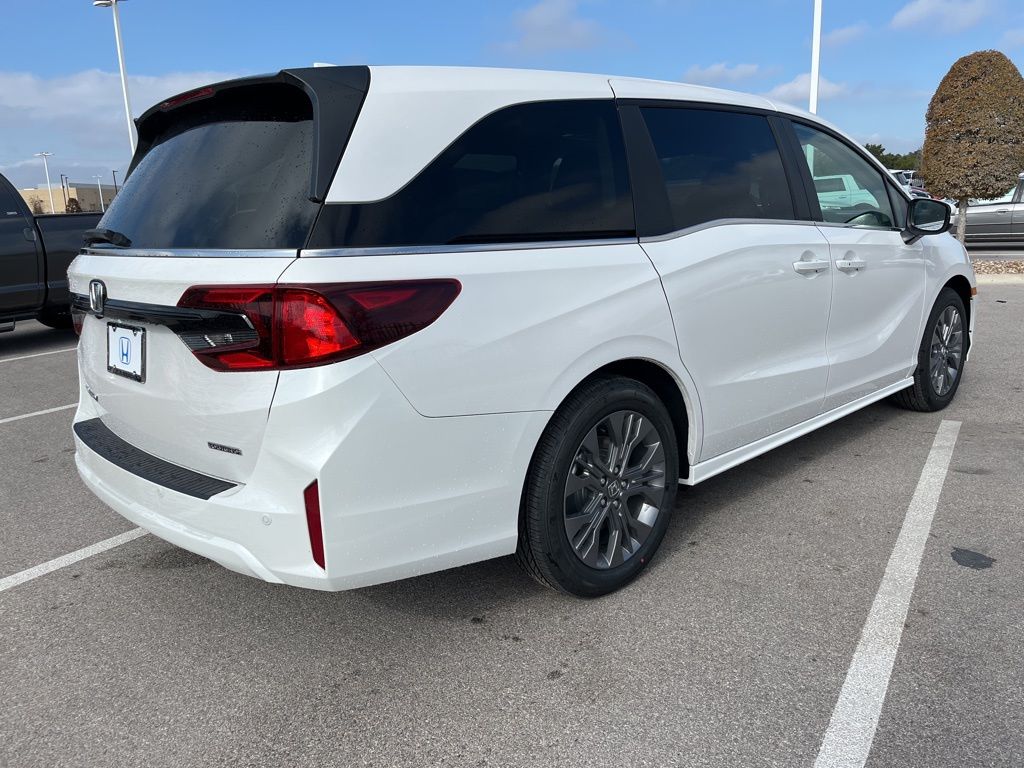 Thumbnail: 2026 Honda Odyssey - 3