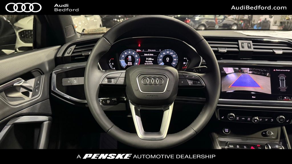 Thumbnail: 2025 Audi Q3 - 14