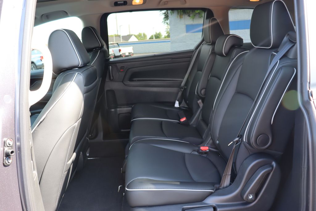 2025 Honda Odyssey Touring 11