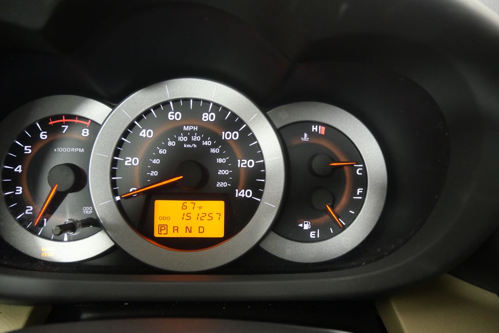 2011 Toyota RAV4  13