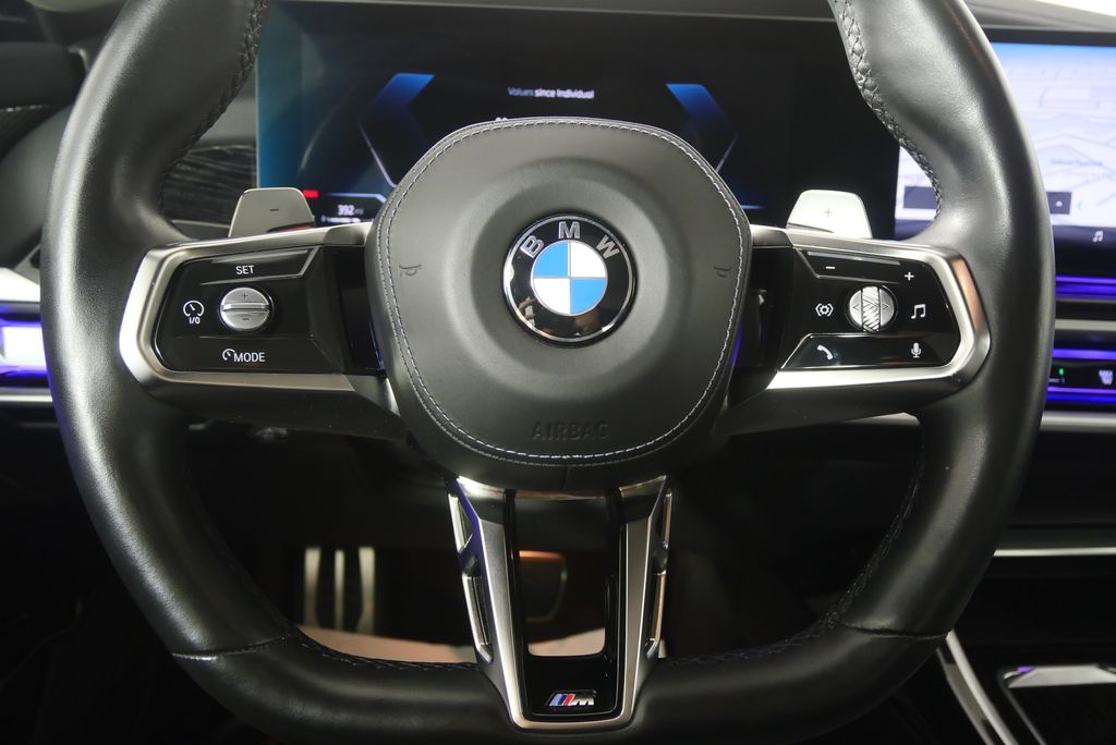 Thumbnail: 2024 BMW 7 Series - 21