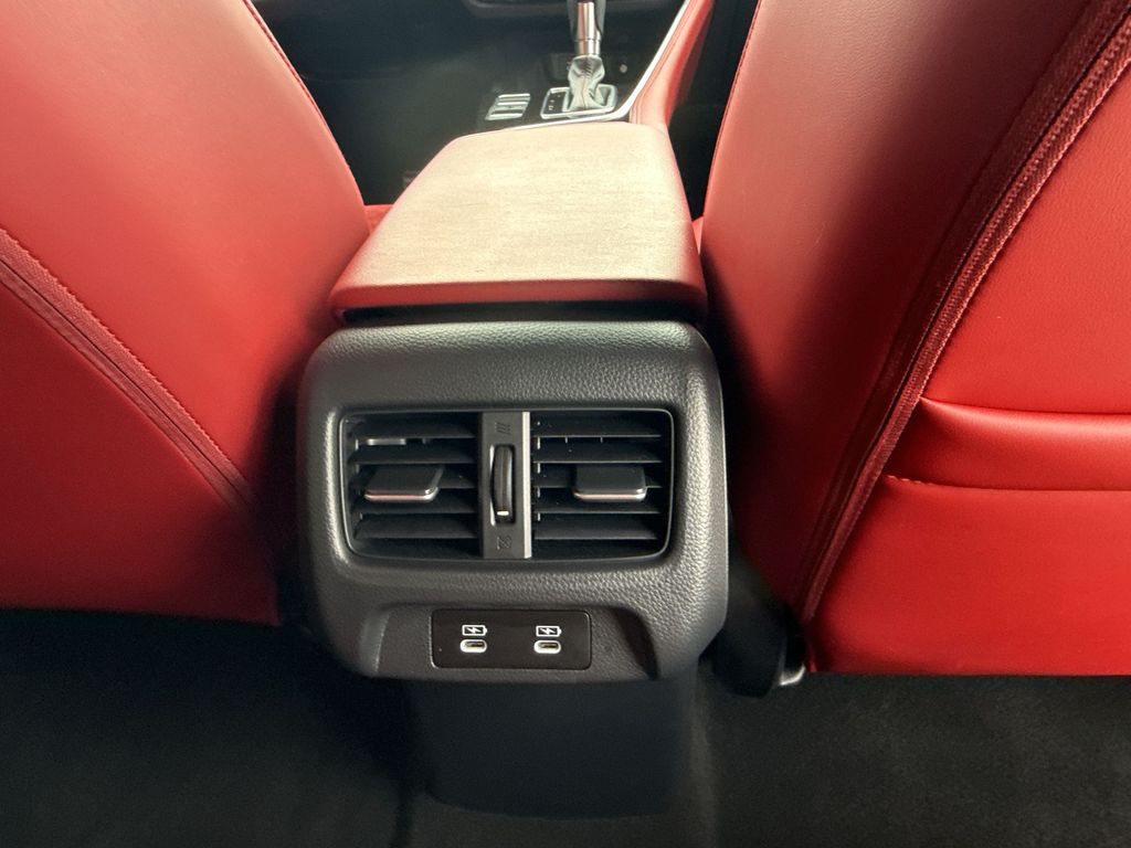 Thumbnail: 2025 Acura ADX - 18