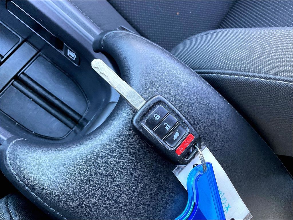 2021 Honda HR-V — photo 28