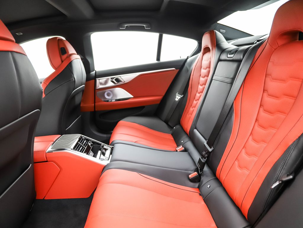 Thumbnail: 2026 BMW 8 Series - 21