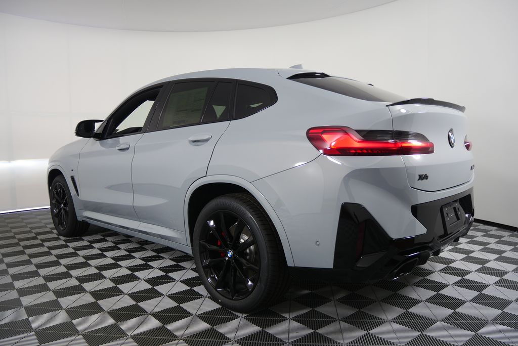 Thumbnail: 2025 BMW X4 - 5