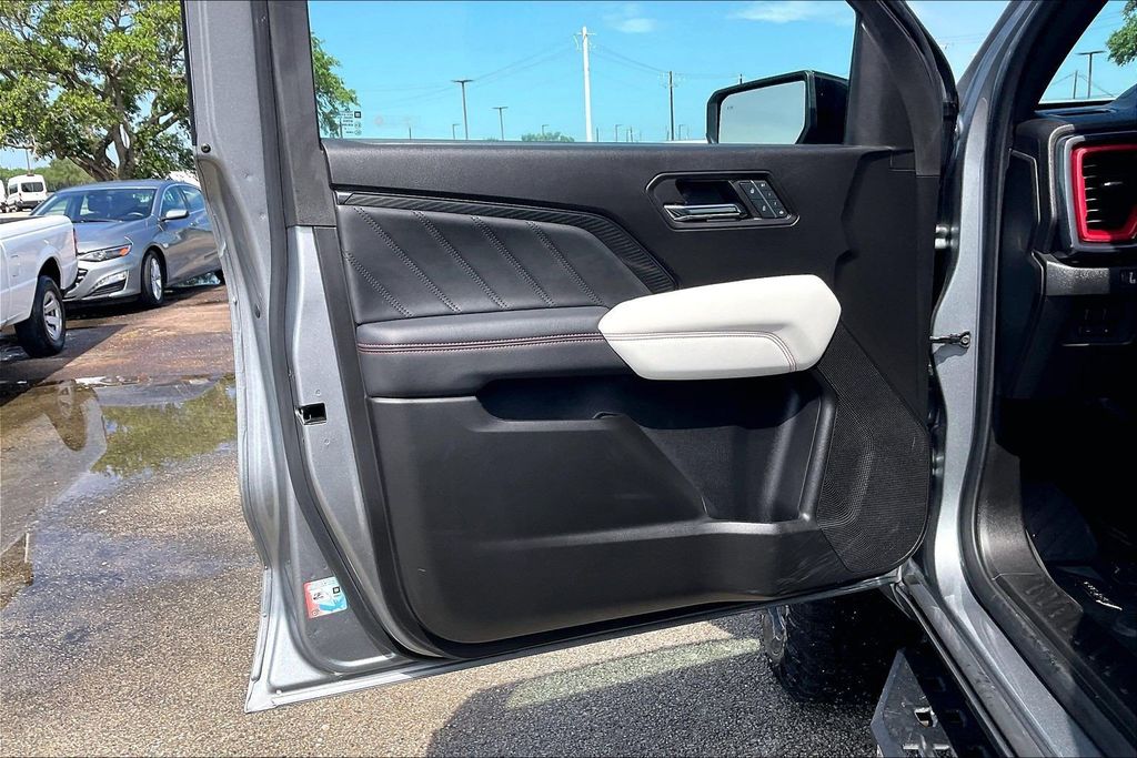 Used 2024 GMC Canyon AT4X 4D Crew Cab
