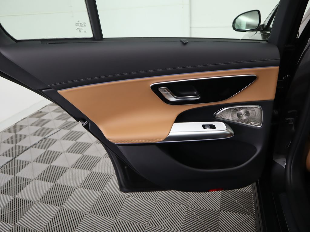 2025 Mercedes-Benz E-Class E 350 28