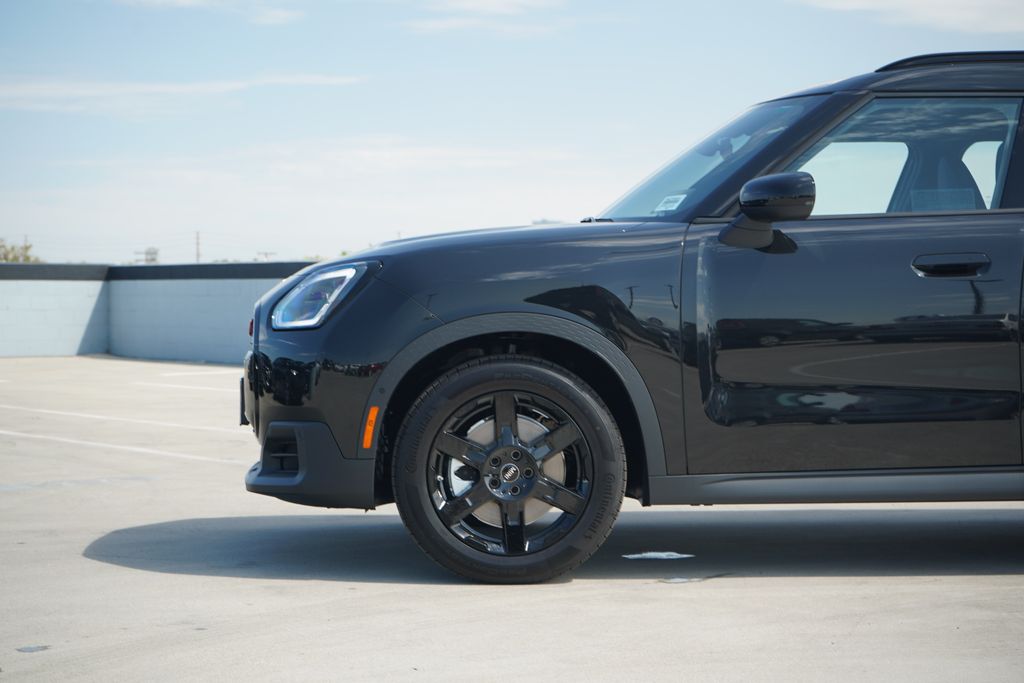 Thumbnail: 2027 MINI Cooper Countryman - 2