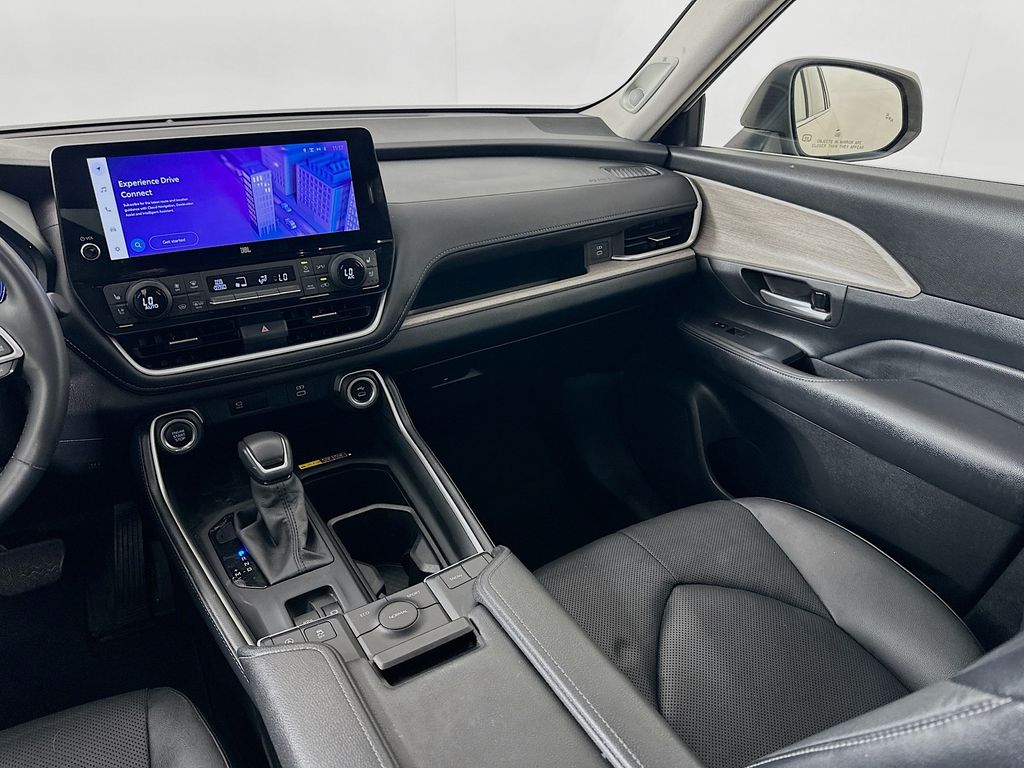 Thumbnail: 2024 Toyota Grand Highlander - 24