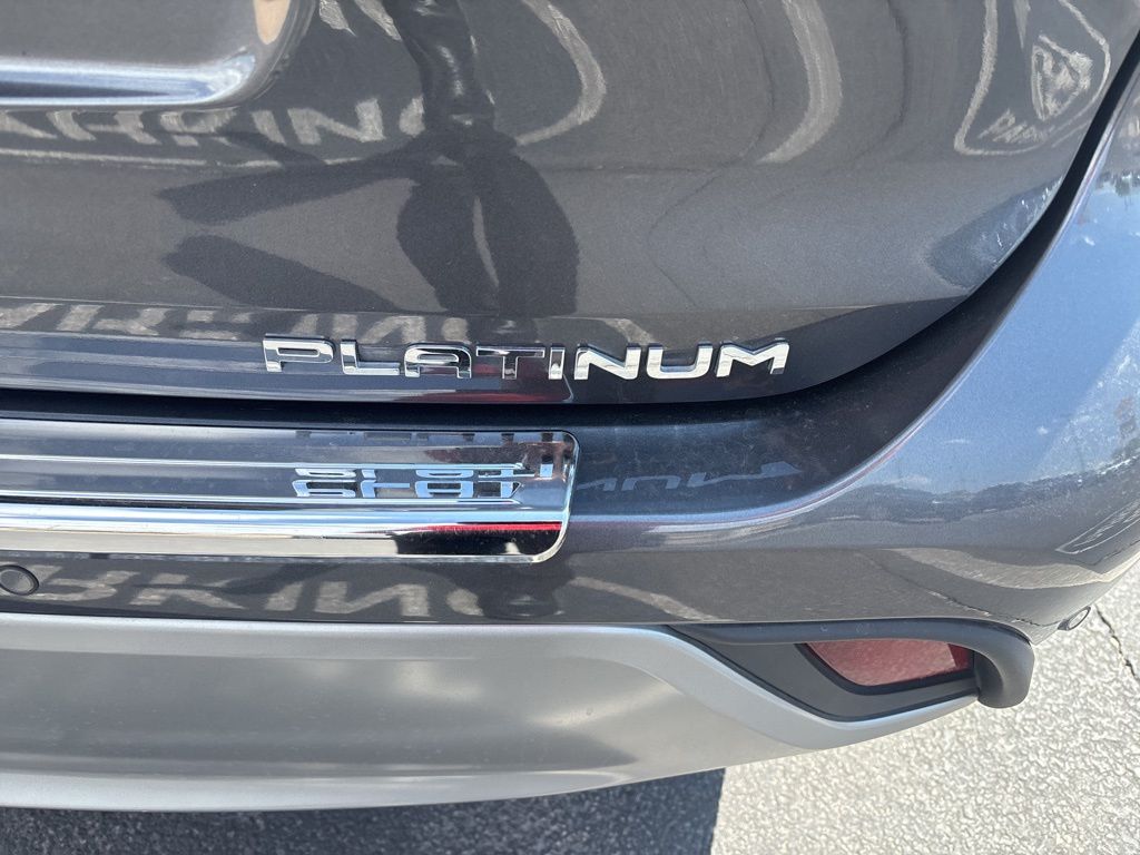 Thumbnail: 2021 Toyota Highlander - 8