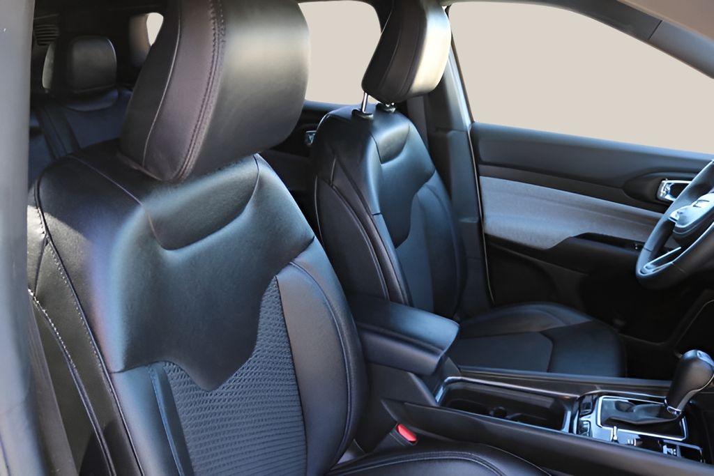 Used Car 2025 Jeep Compass  Latitude For Sale Under $25,000 In Austin, Texas