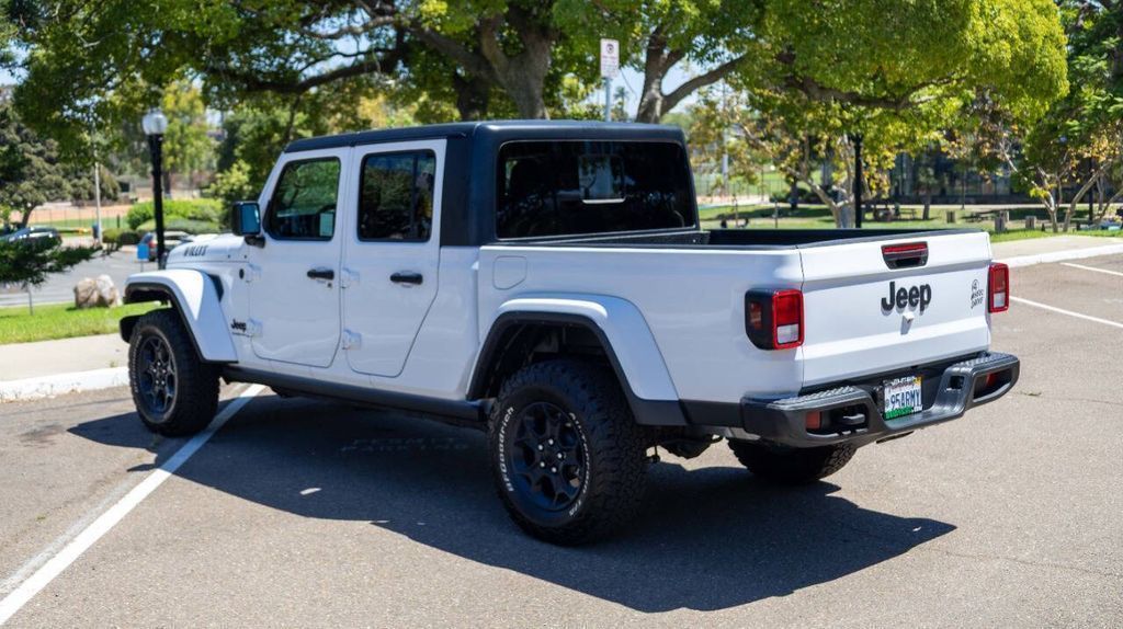 Used 2023 Jeep Gladiator Willys 4D Crew Cab