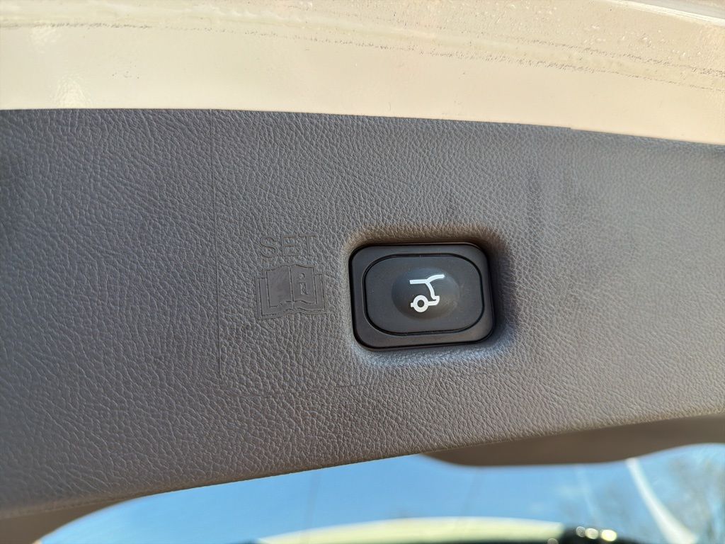 Thumbnail: 2023 Lincoln Nautilus - 23