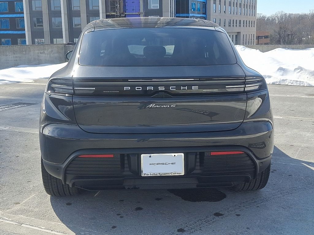 Thumbnail: 2026 Porsche Macan - 9