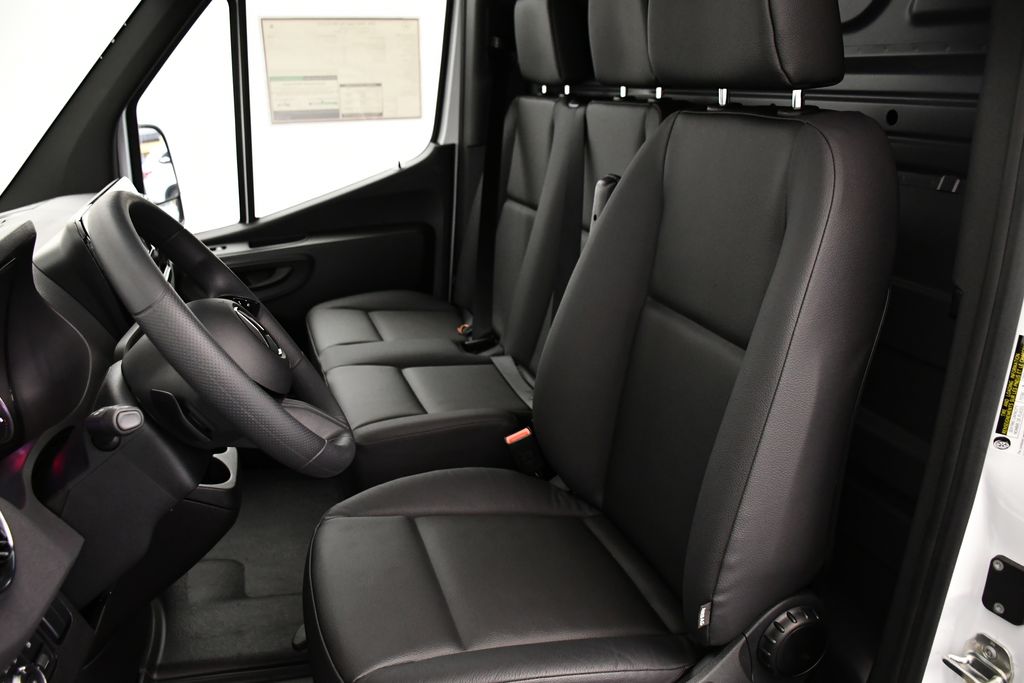 Thumbnail: 2026 Mercedes-Benz Sprinter - 24