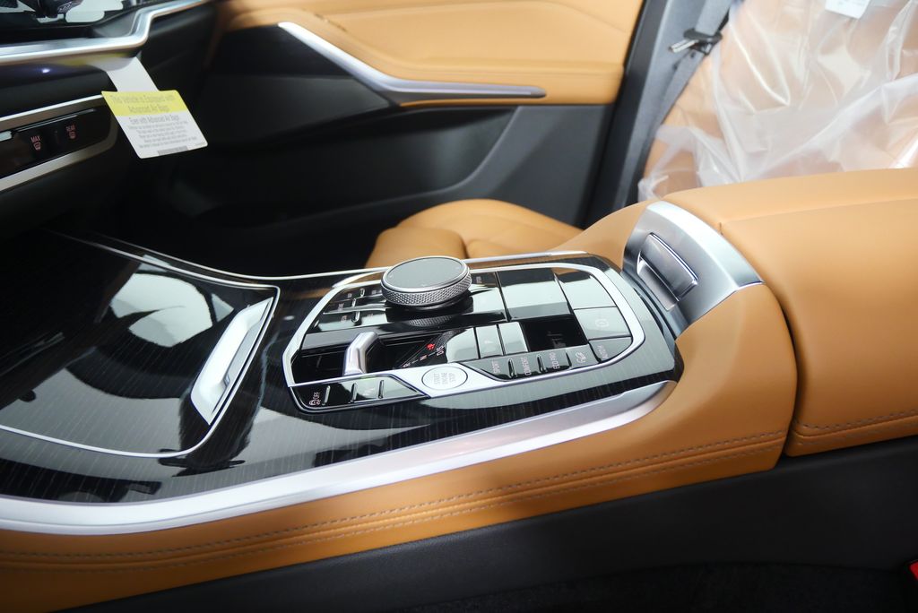 Thumbnail: 2026 BMW X5 - 22