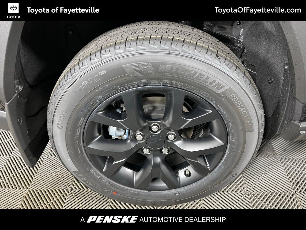 Thumbnail: 2025 Toyota RAV4 - 15