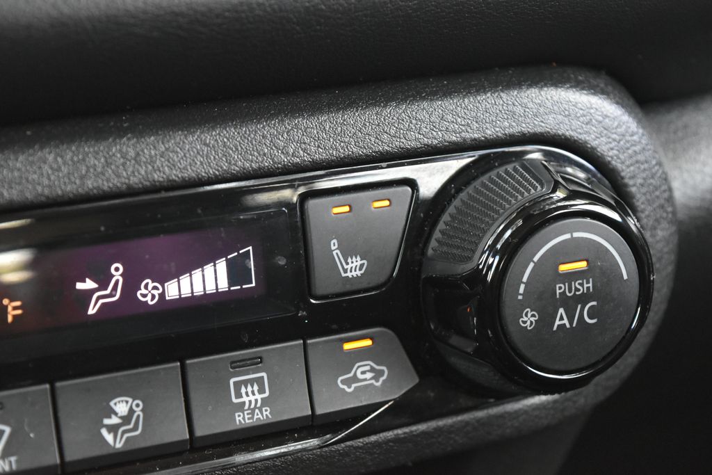 Used 2023 Nissan Kicks SUV