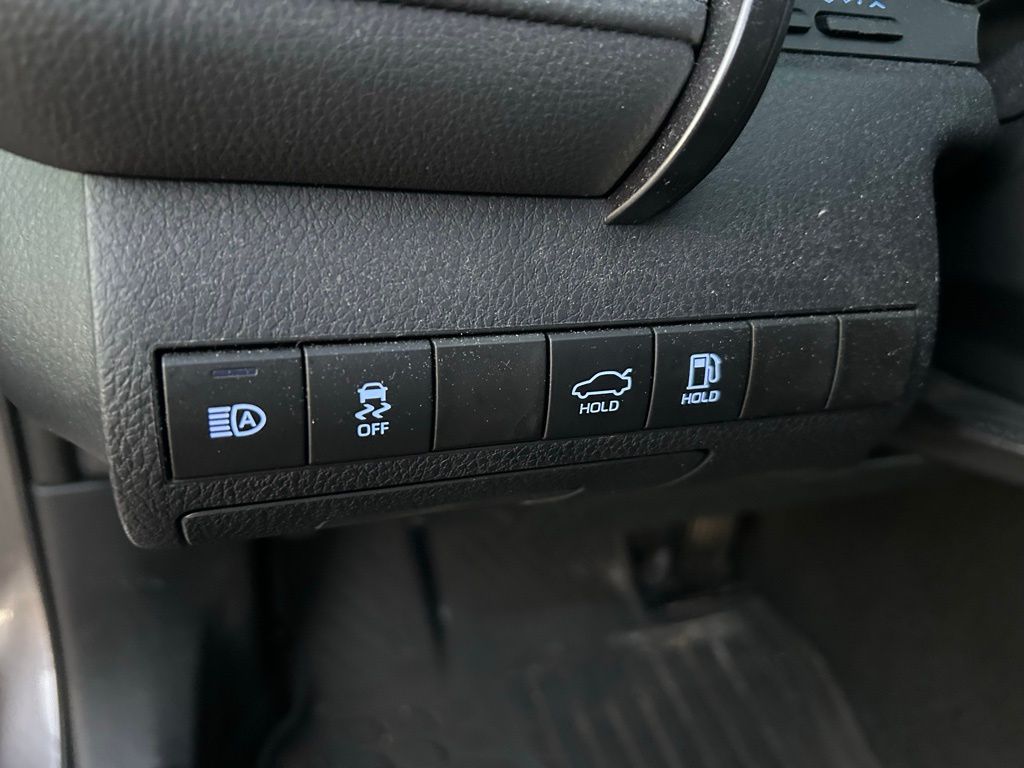 Thumbnail: 2024 Toyota Camry - 18