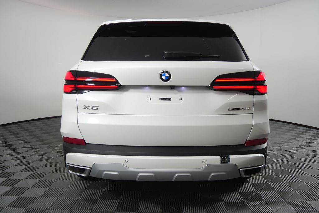 Thumbnail: 2026 BMW X5 - 4