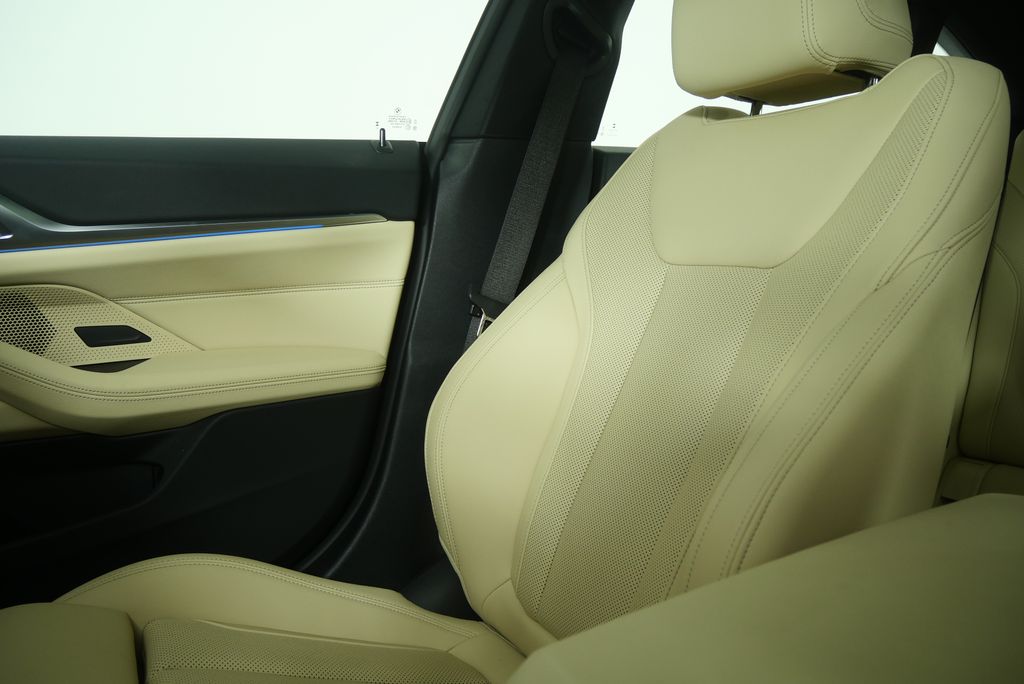 Thumbnail: 2023 BMW i4 - 24