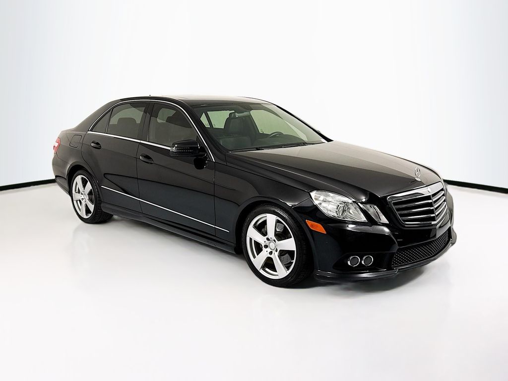 Thumbnail: 2010 Mercedes-Benz E-Class - 3