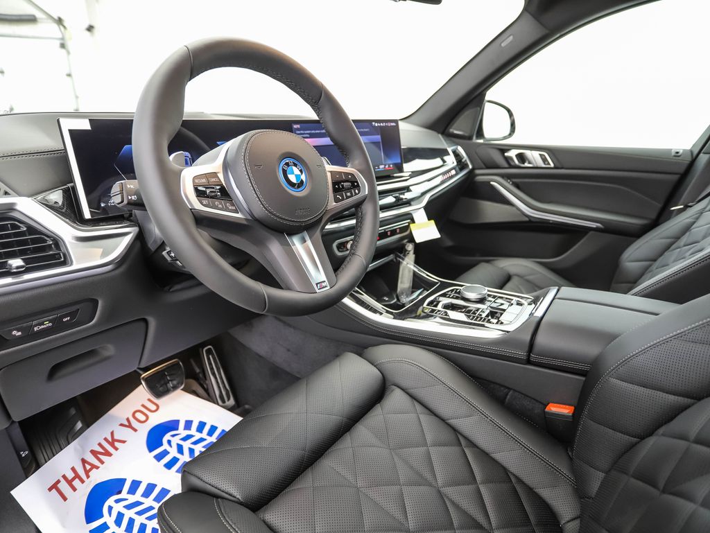 Thumbnail: 2026 BMW X5 - 11