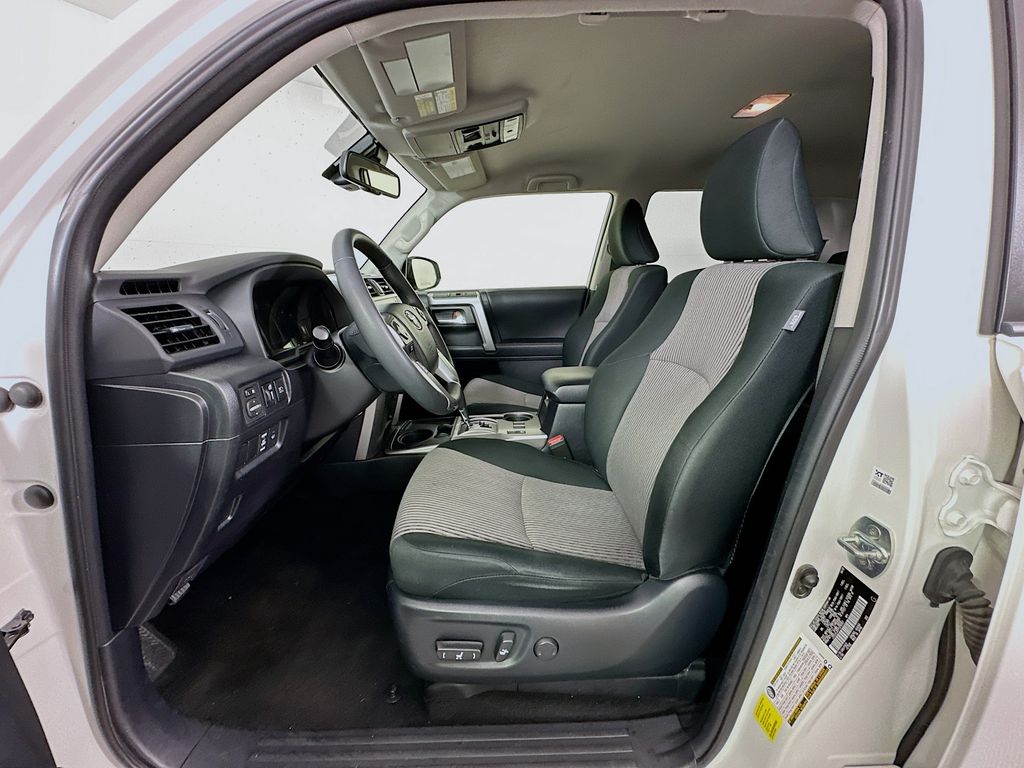 2023 Toyota 4Runner SR5 20
