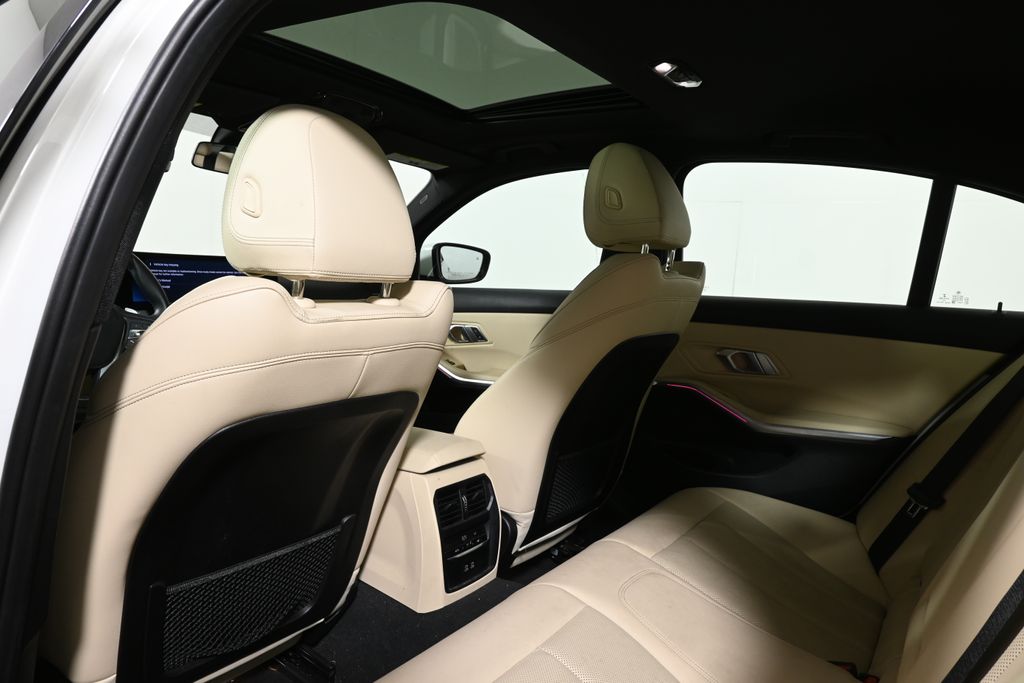 Thumbnail: 2023 BMW 3 Series - 7