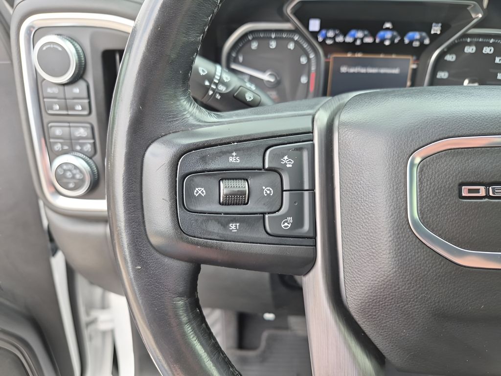 Used 2019 White GMC Denali image 34