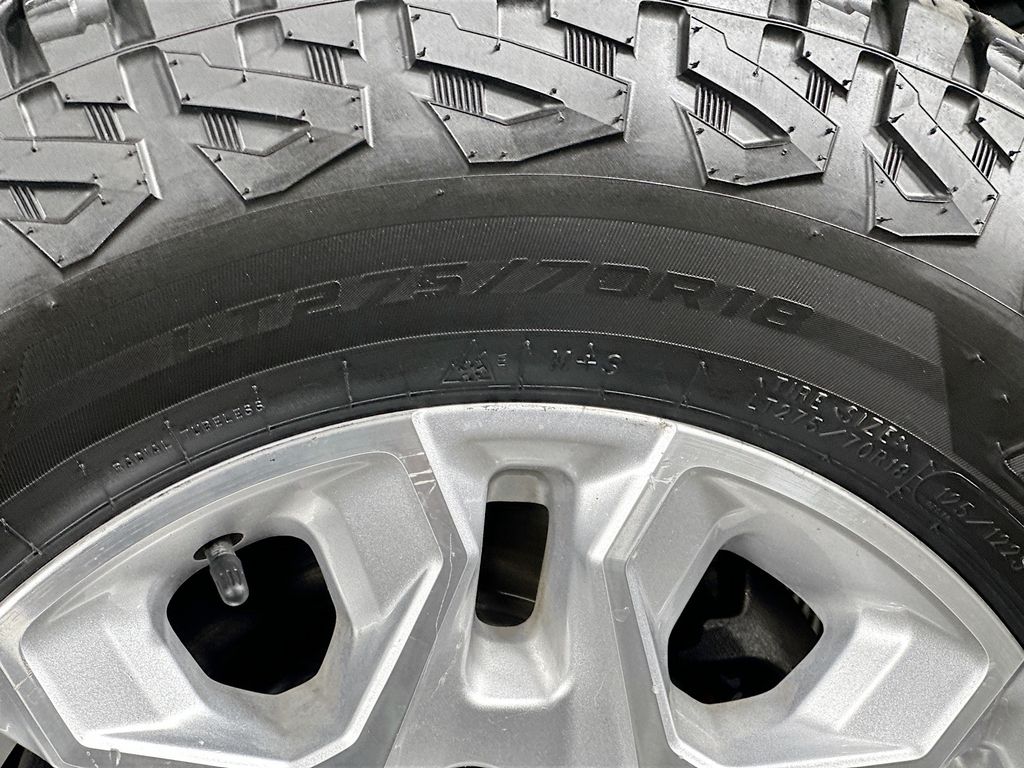 Used 2024 White Chevrolet LT image 33