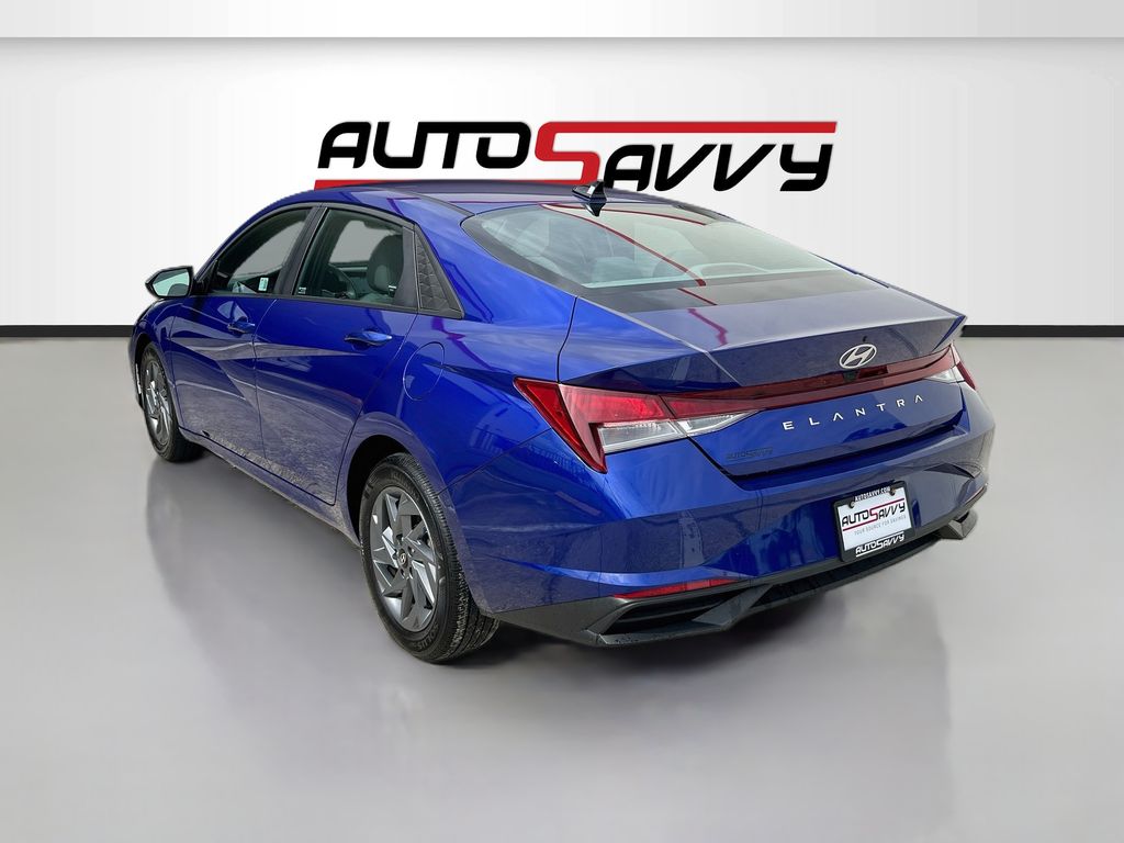 Used 2024 Blue Hyundai SEL image 5