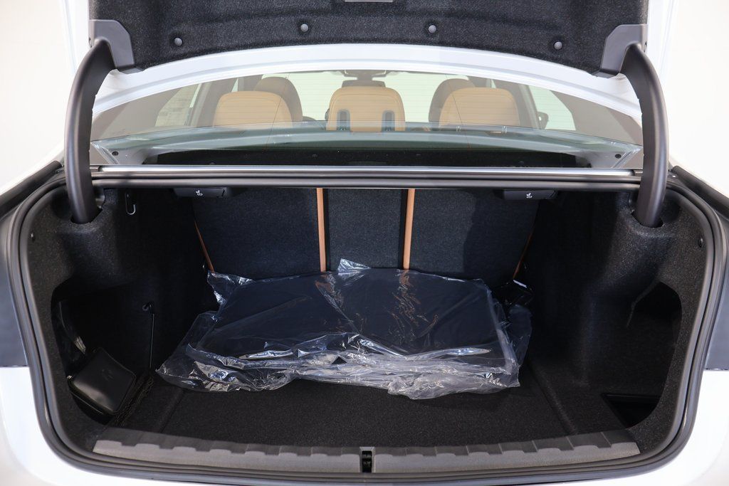 Thumbnail: 2025 BMW 3 Series - 9