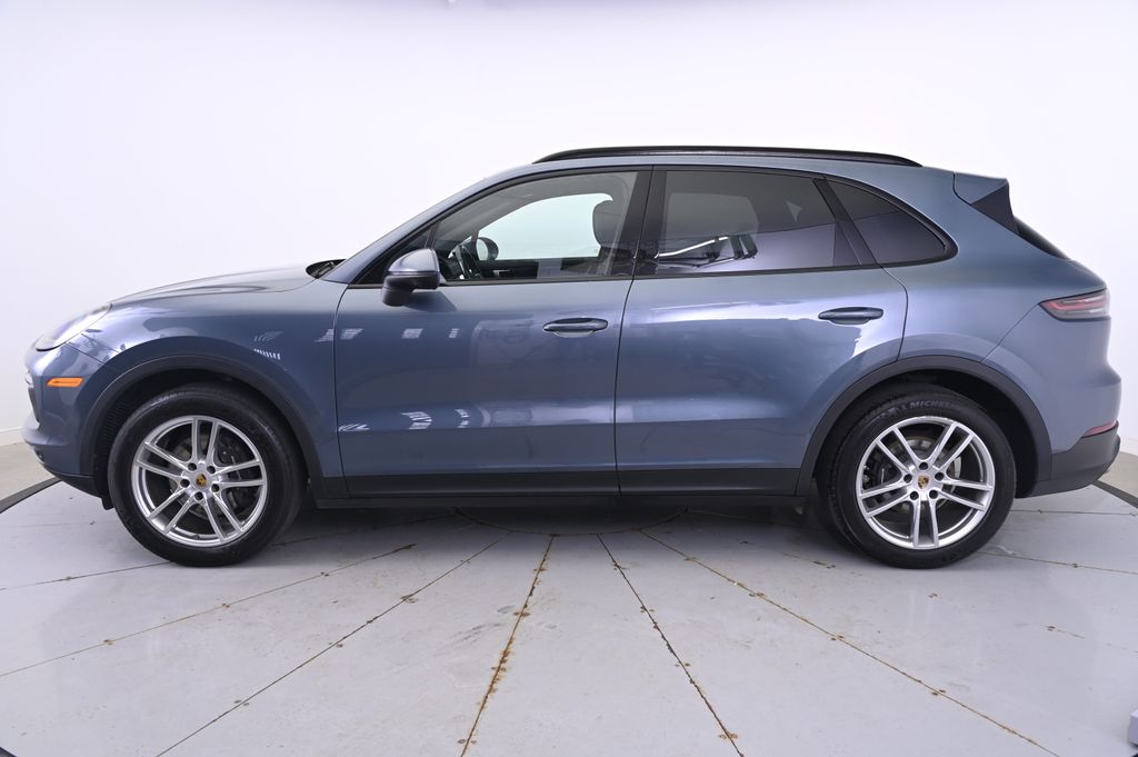 Thumbnail: 2019 Porsche Cayenne - 2