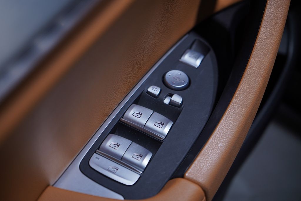 Thumbnail: 2024 BMW X4 - 17