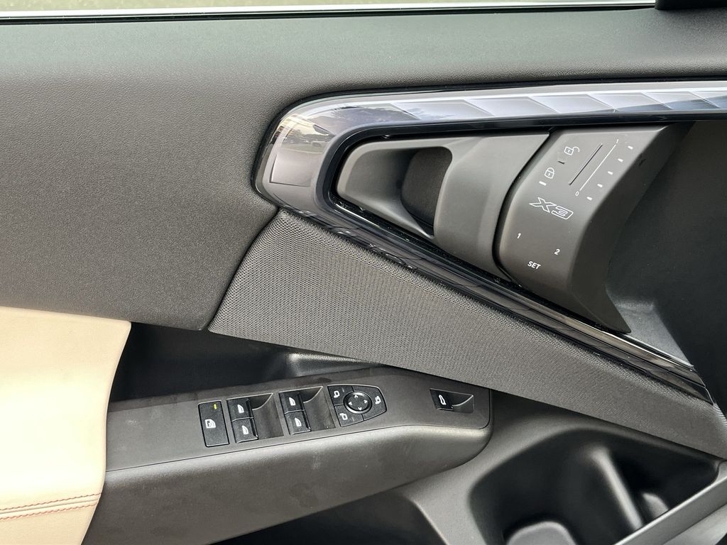 Thumbnail: 2025 BMW X3 - 13