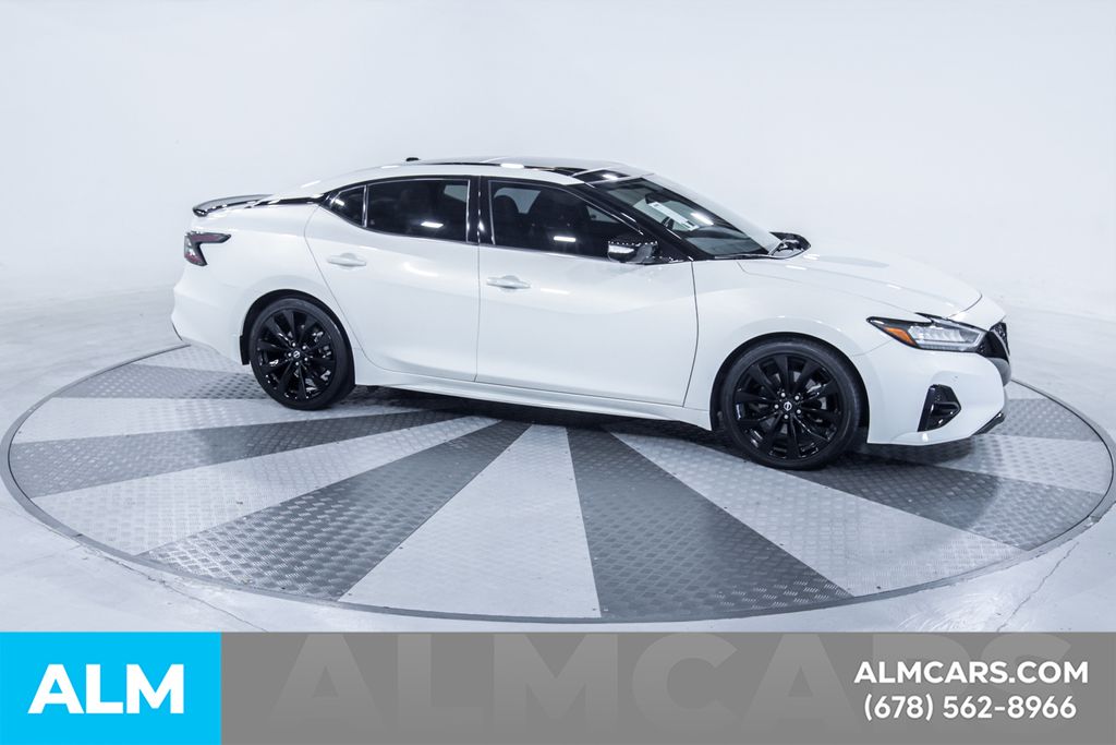 Used 2023 White Nissan SR image 13