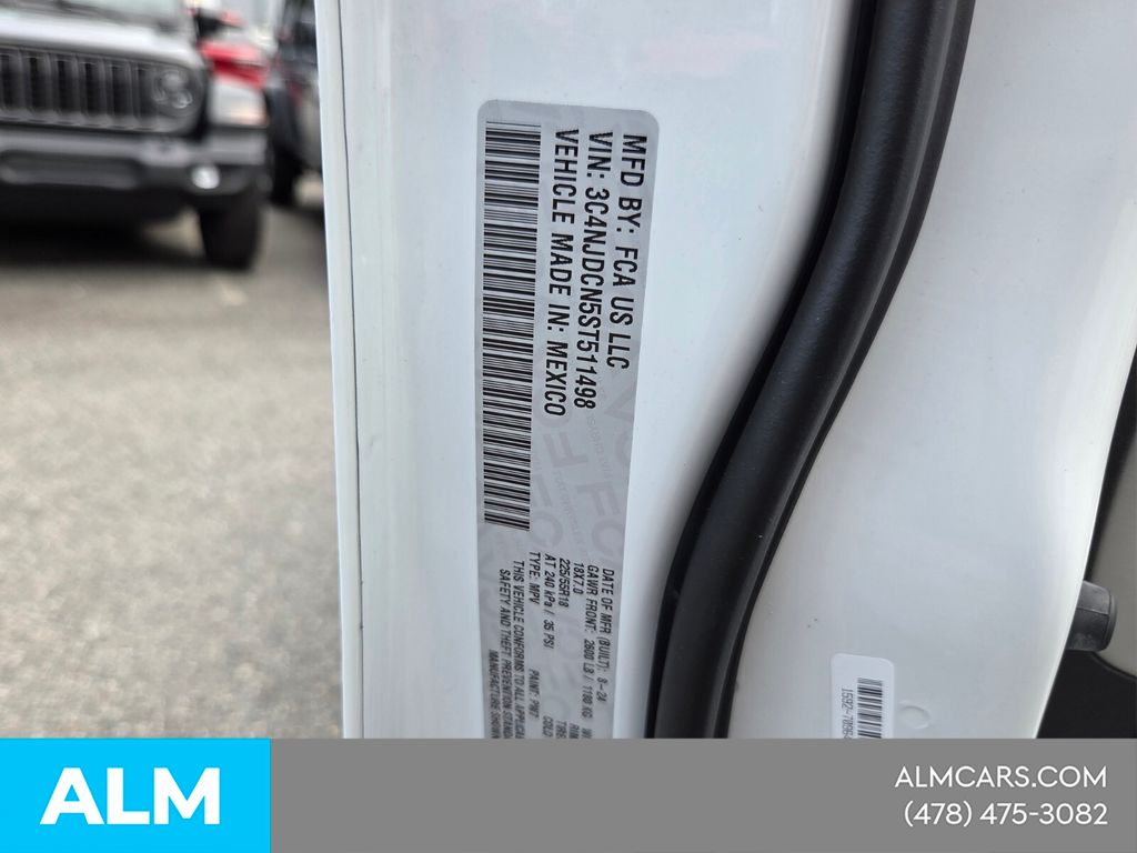Used 2025 White Jeep Limited image 19