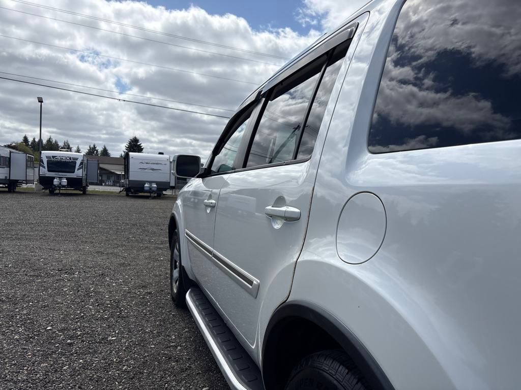 2014 Diamond White Pearl Honda Pilot Touring 4X4 SUV