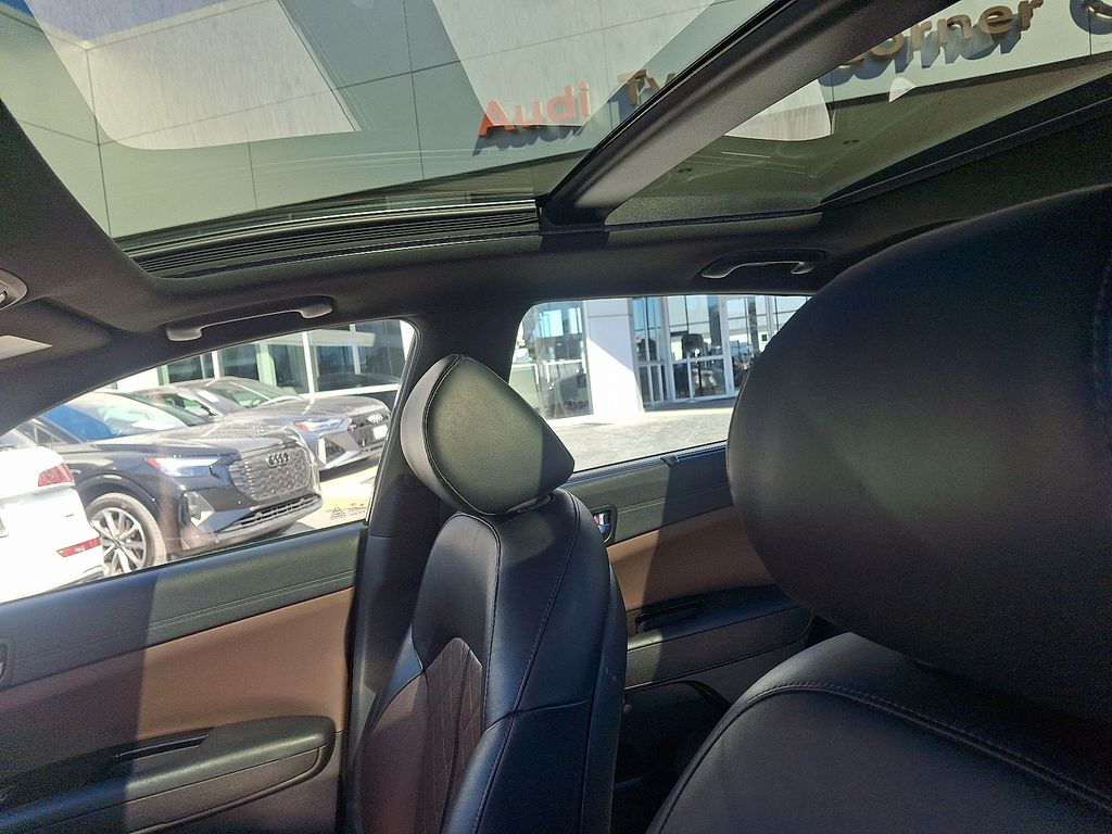 Thumbnail: 2019 Kia Optima - 14