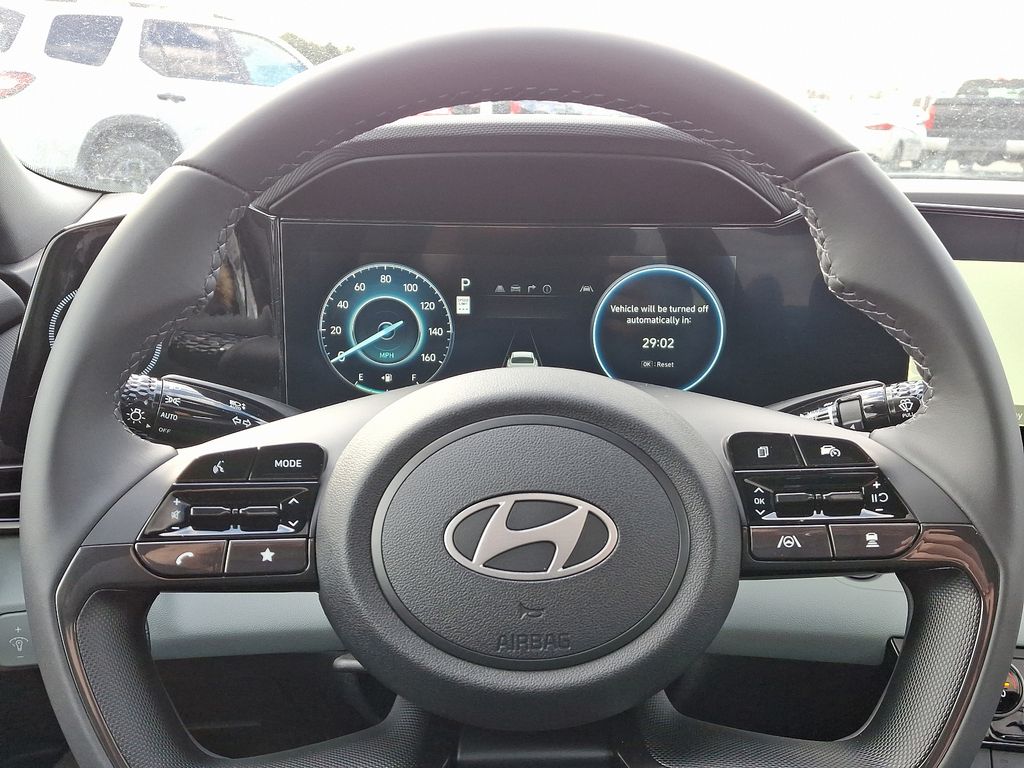 2025 Hyundai Elantra Limited Edition 9