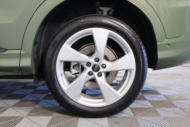 Thumbnail: 2025 Audi Q5 - 10