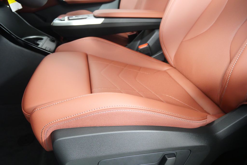 Thumbnail: 2026 BMW X1 - 10