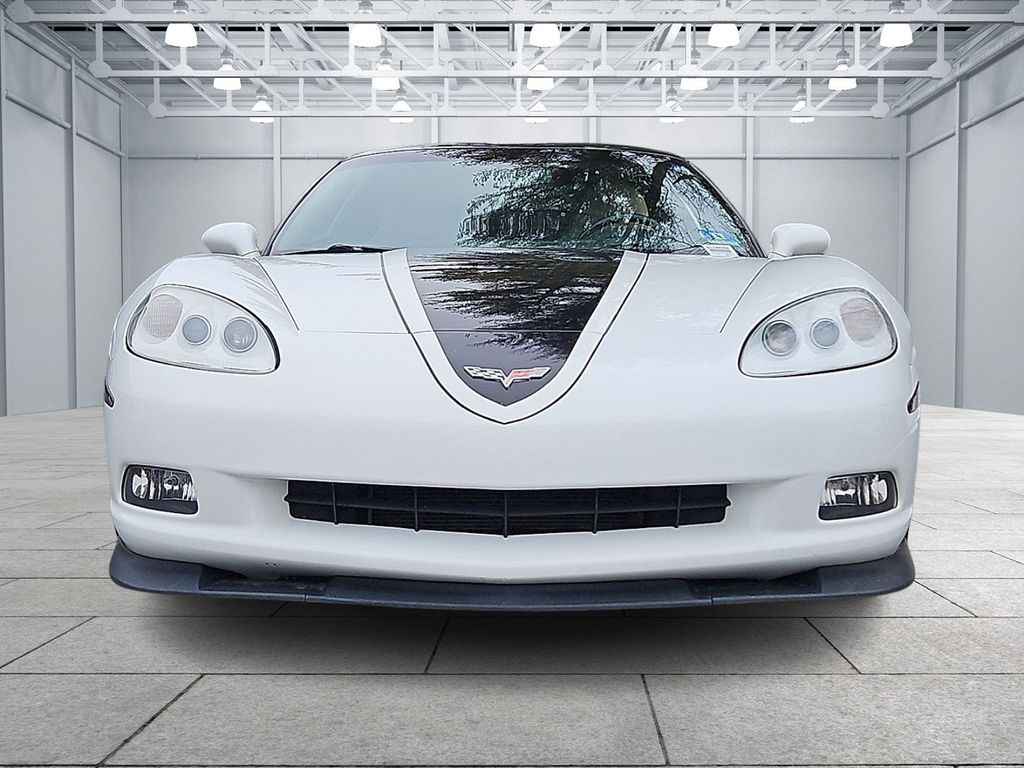 Thumbnail: 2005 Chevrolet Corvette - 2