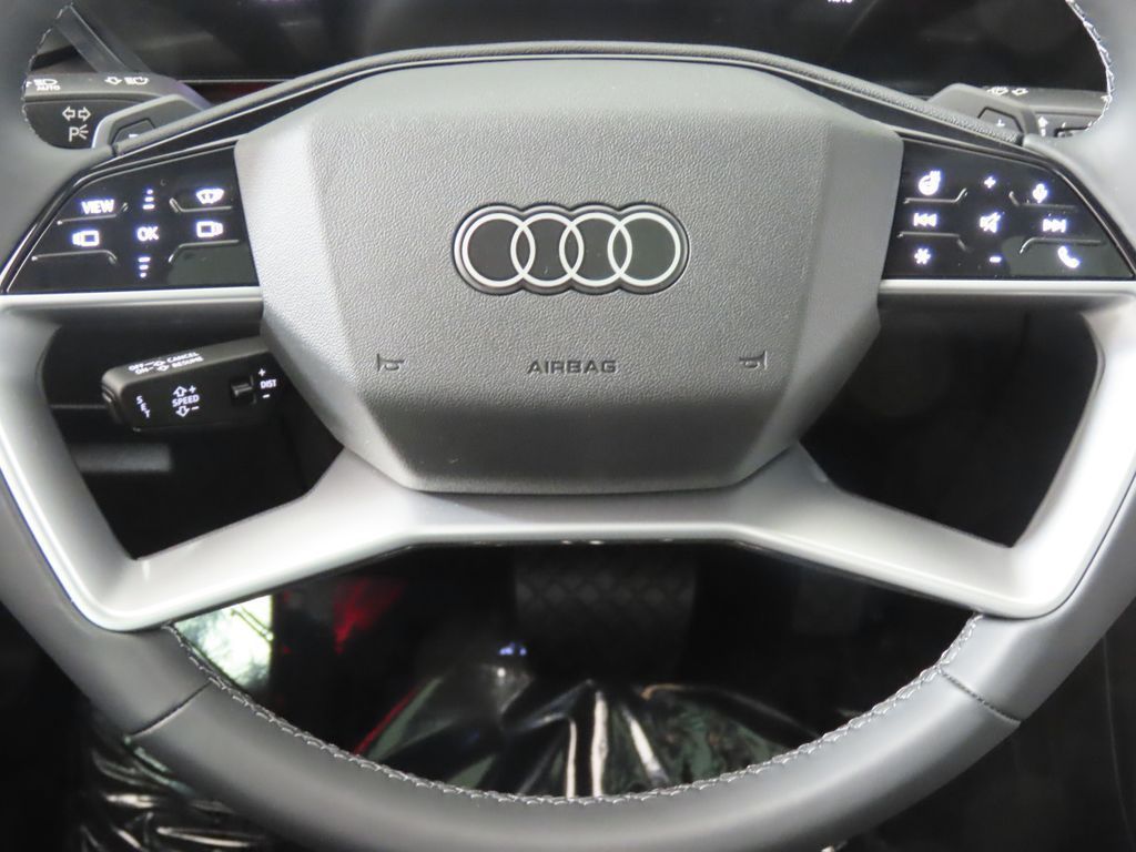 Thumbnail: 2025 Audi Q5 - 14