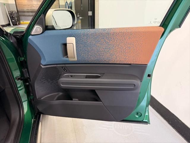 Thumbnail: 2025 MINI Cooper Countryman - 27