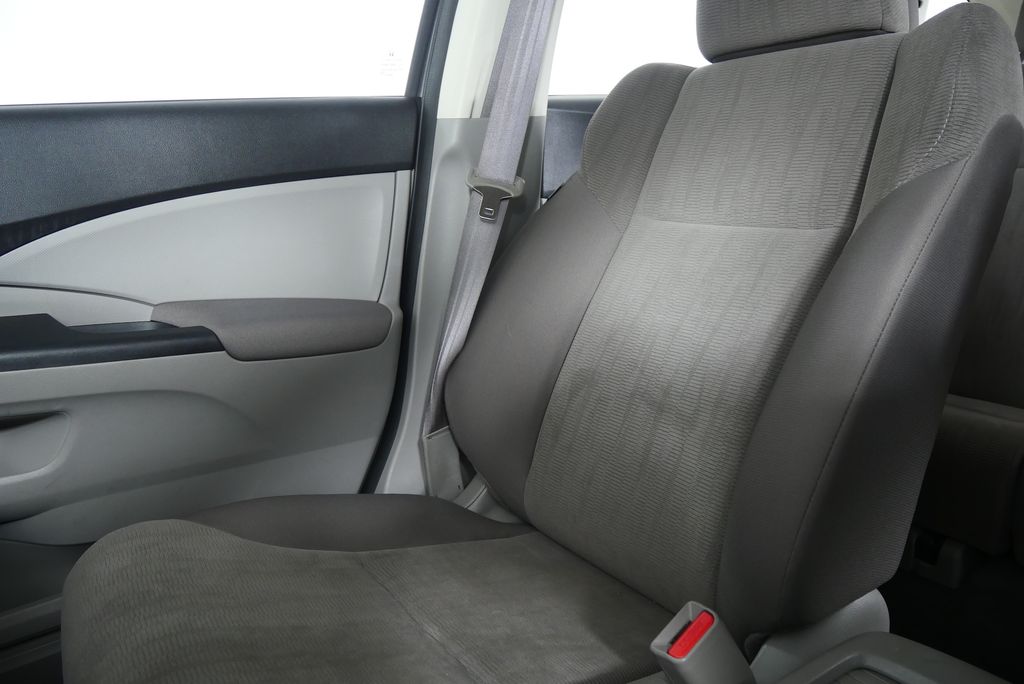 2014 Honda CR-V LX 27